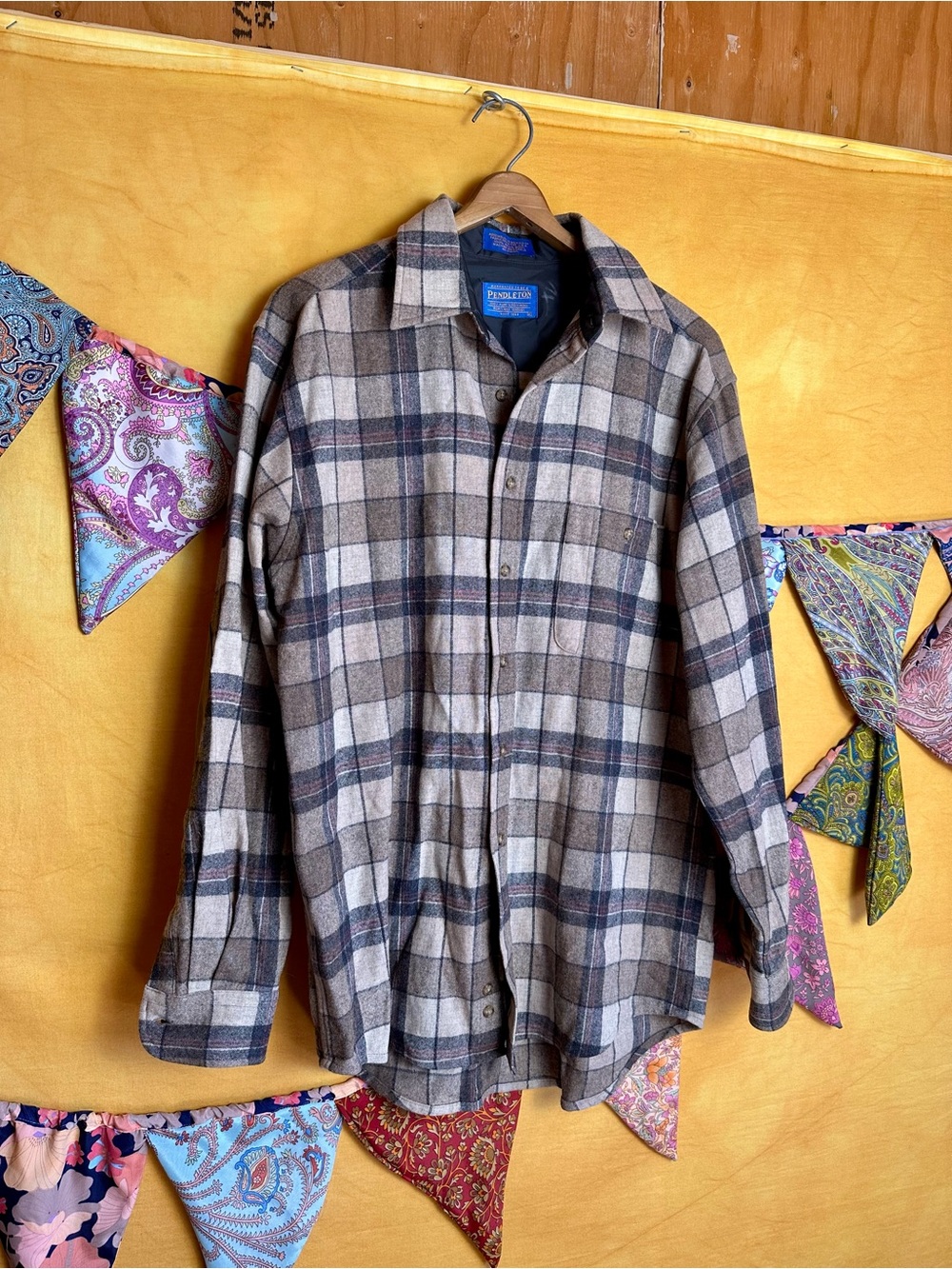Men’s Pendleton Brown & Beige Plaid Flannel Shirt